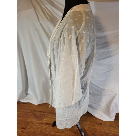 The White Company "Sleep" Sizs M White Embroidered Robe Missing Tie - Picture 2 of 4